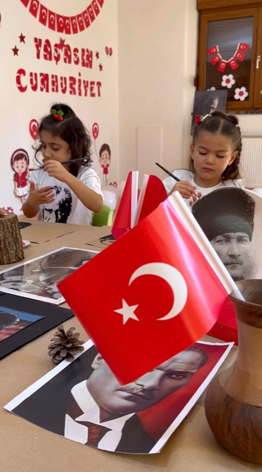 Sevgiyle, Neşeyle ve Gururla Cumhuriyetimizi Kutladık